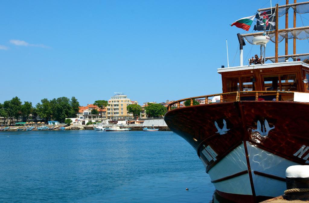 Family Hotel Paros Pomorie Rum bild