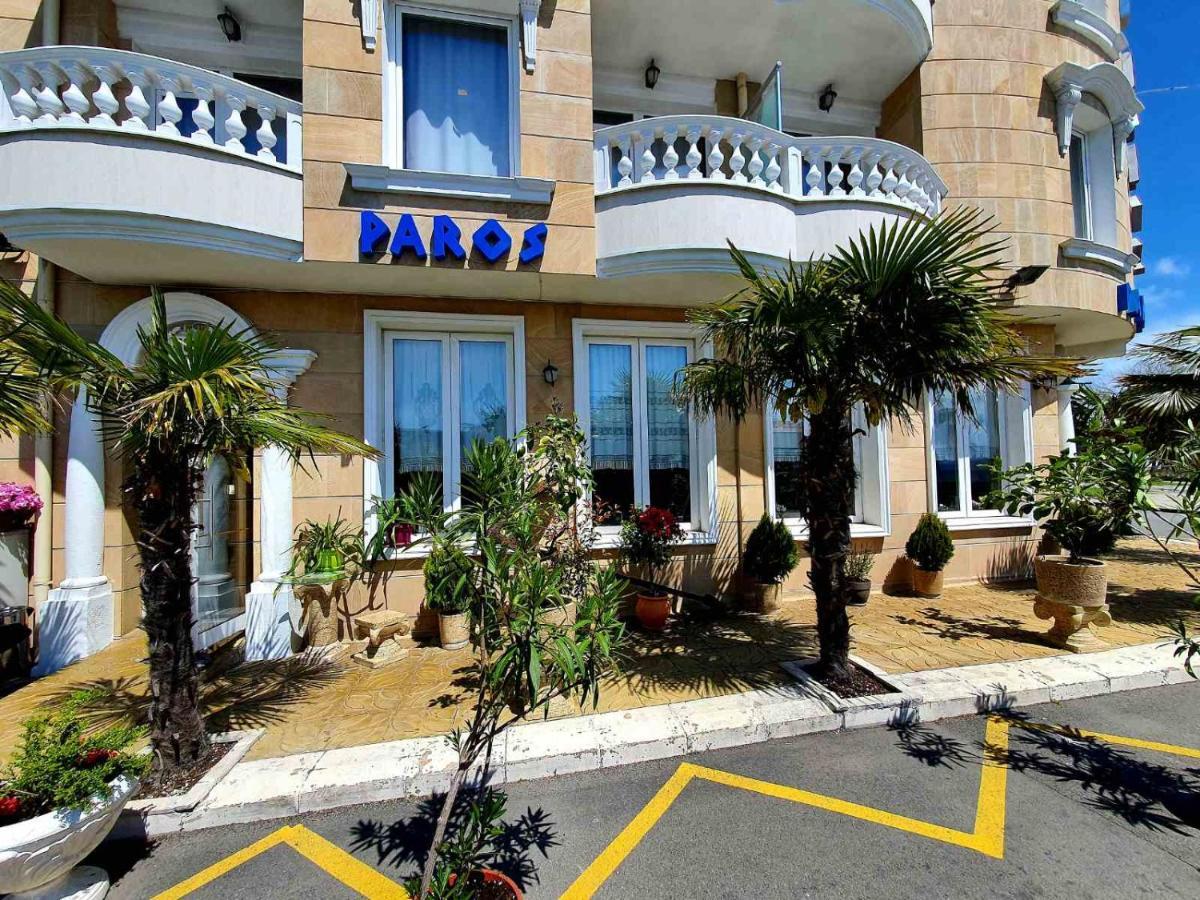Family Hotel Paros Pomorie Exteriör bild