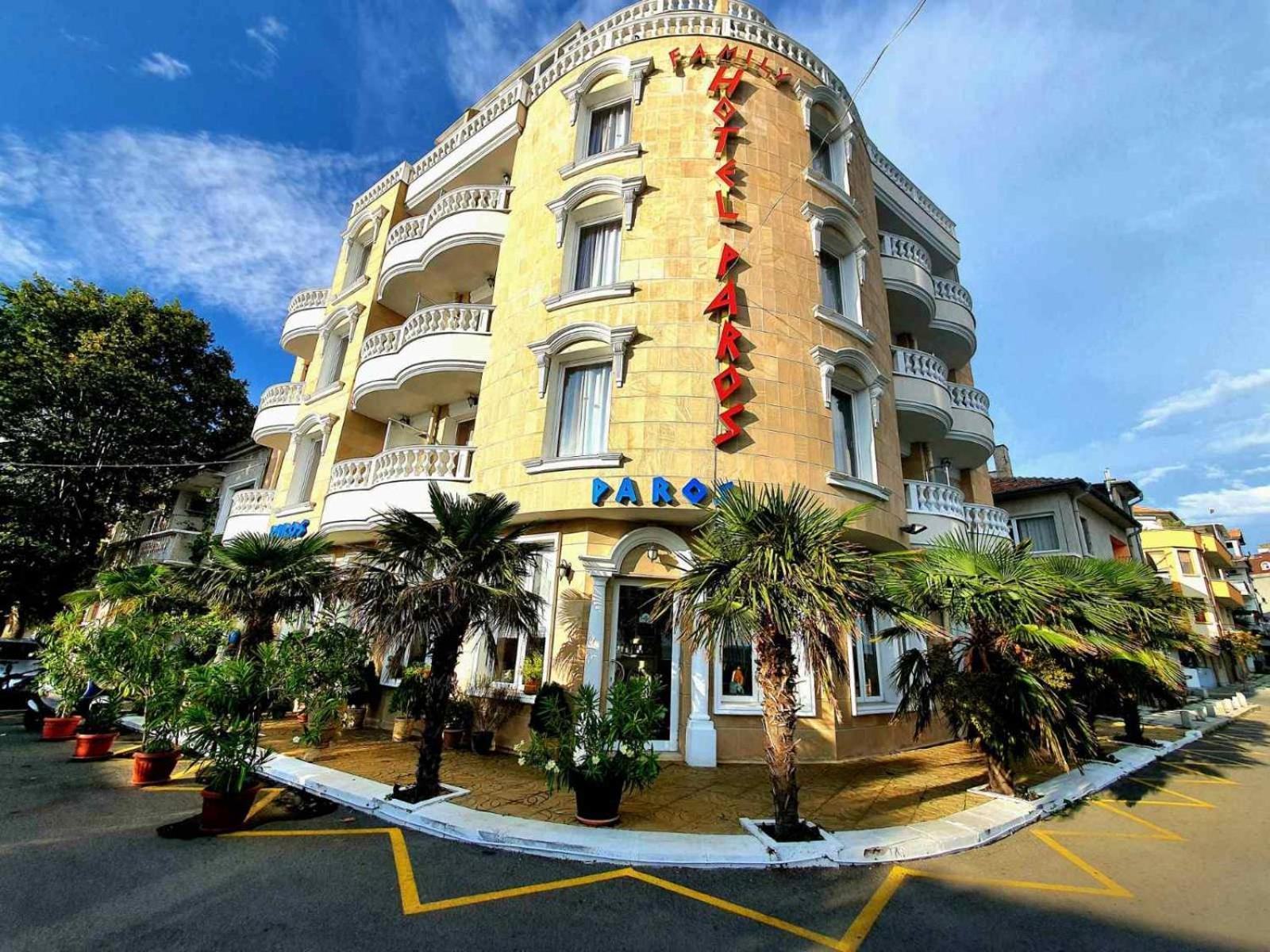 Family Hotel Paros Pomorie Exteriör bild